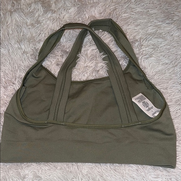 Athleta aurora scoop sports bra - Picture 2 of 5